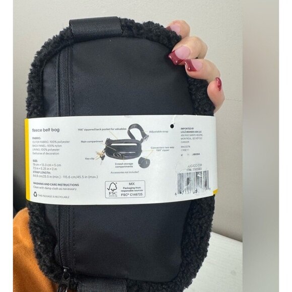 NWT Lole Jamie Teddy Belt Bag Black Faux Shearling Crossbody Cozycore Minimalist - Picture 6 of 7